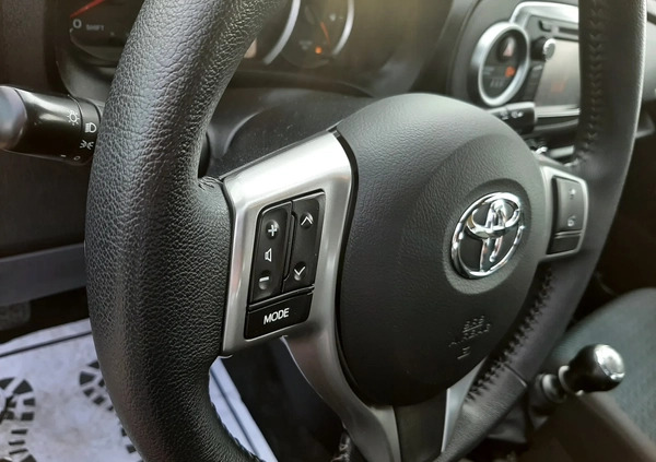 Toyota Yaris cena 30800 przebieg: 159000, rok produkcji 2011 z Zbąszyń małe 436